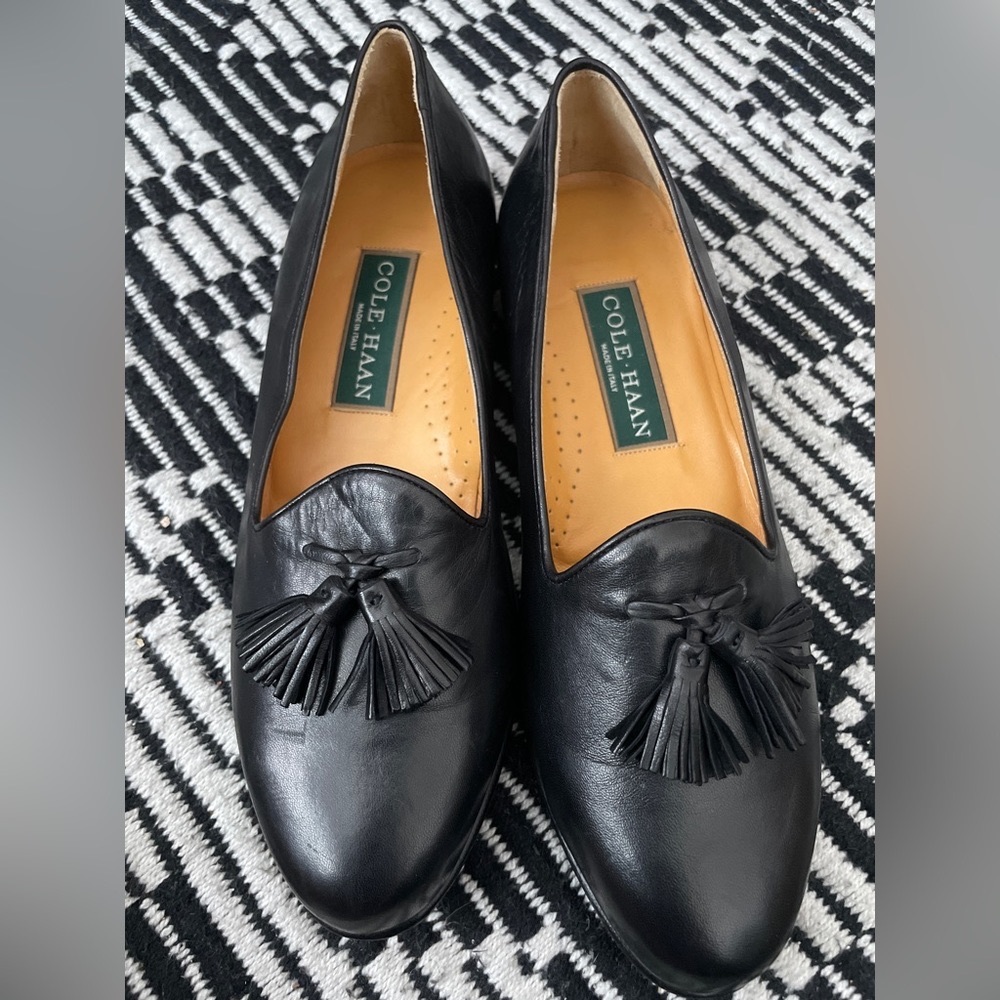 Cole Haan Lambskin loafers. Hand made in Italy. Pristine Vintage condition.